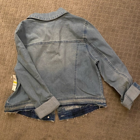 NWT Style & Co Cropped Denim Jacket with Raw Hemming on Bottom - Picture 5 of 8